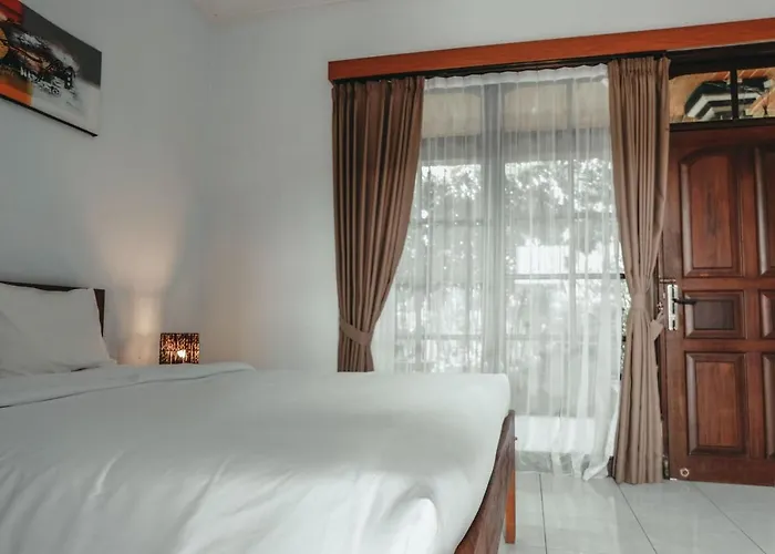 Sekar Arum Riverside In Canggu 2*