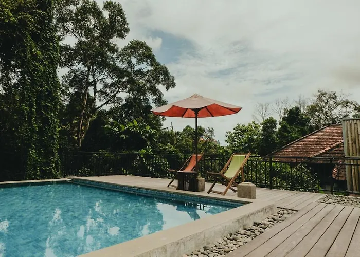 Sekar Arum Riverside In Canggu 2* タナロット