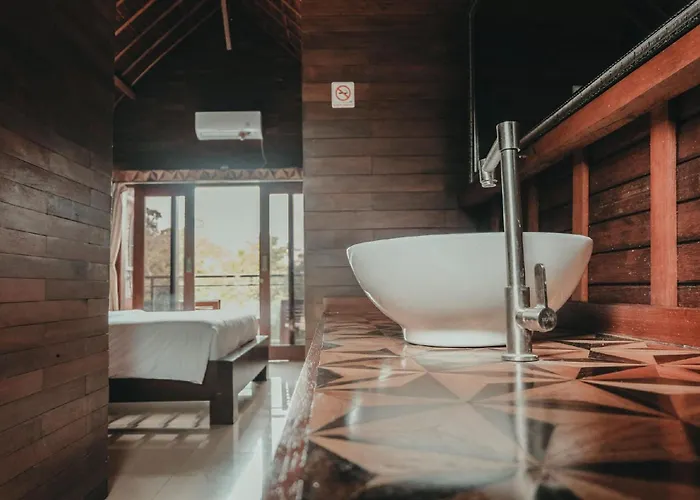 ホテル Sekar Arum Riverside In Canggu タナロット