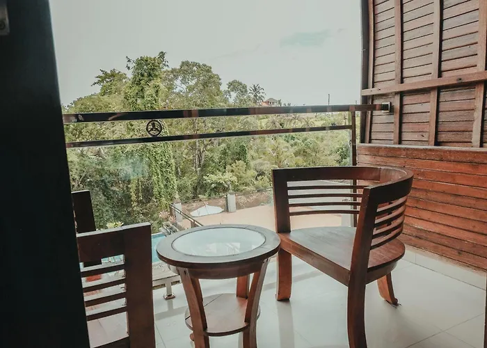 Sekar Arum Riverside In Canggu タナロット