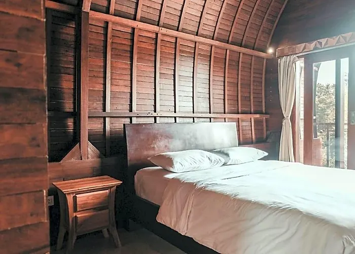 Sekar Arum Riverside In Canggu 2* タナロット