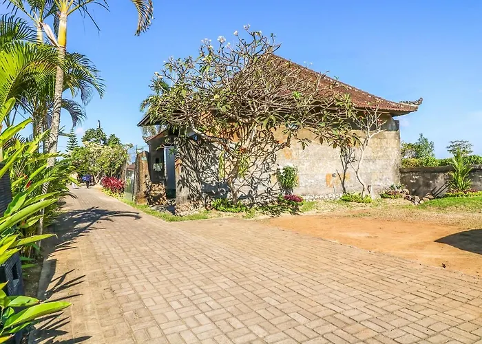 Sekar Arum Riverside In Canggu 2* タナロット