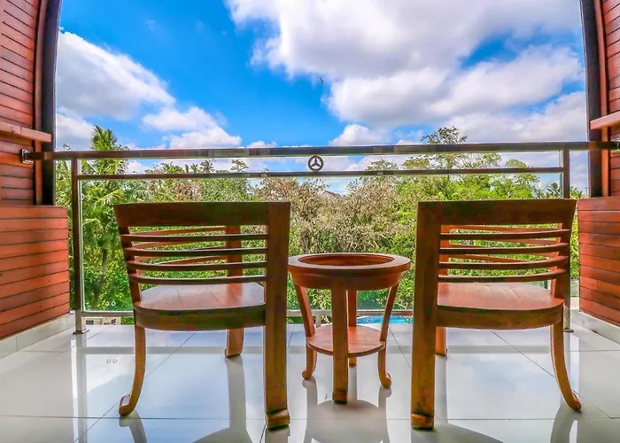 ホテル Sekar Arum Riverside In Canggu 2*