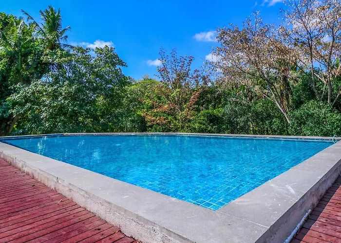 ホテル Sekar Arum Riverside In Canggu 2*