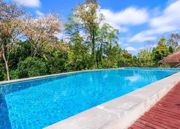 Sekar Arum Riverside In Canggu タナロット